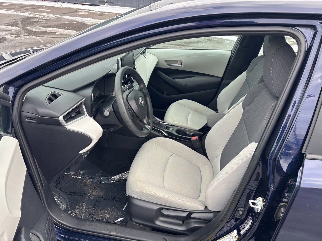 Used 2020 Toyota Corolla LE image 9
