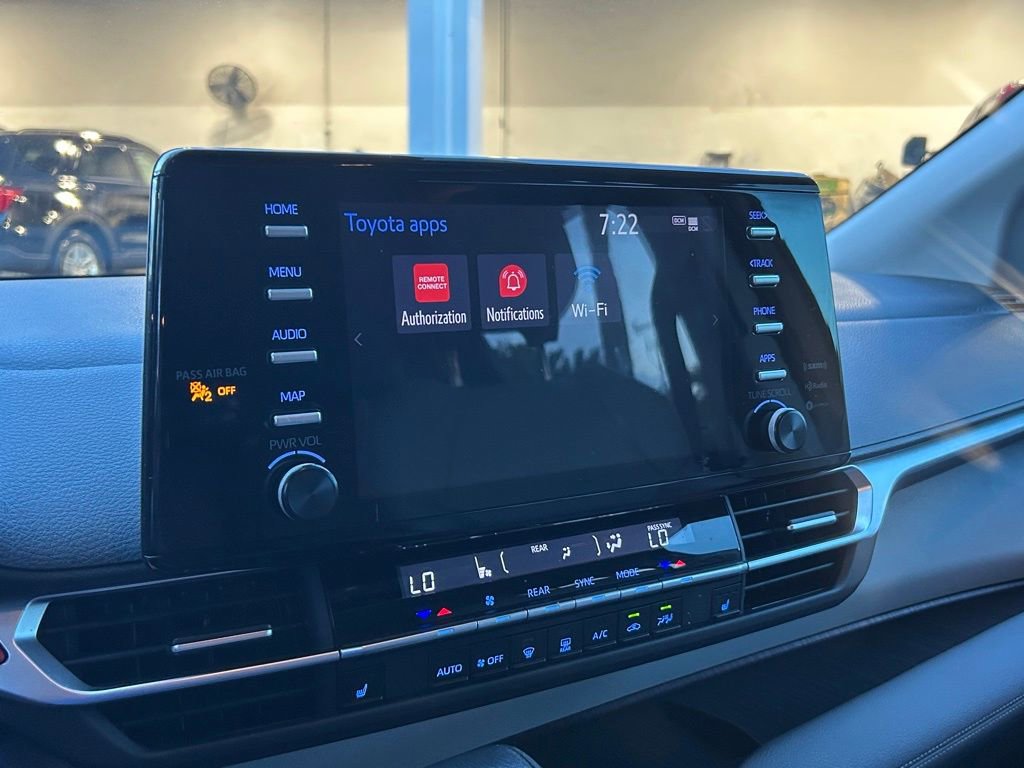 Used 2024 Toyota Sienna XLE image 13