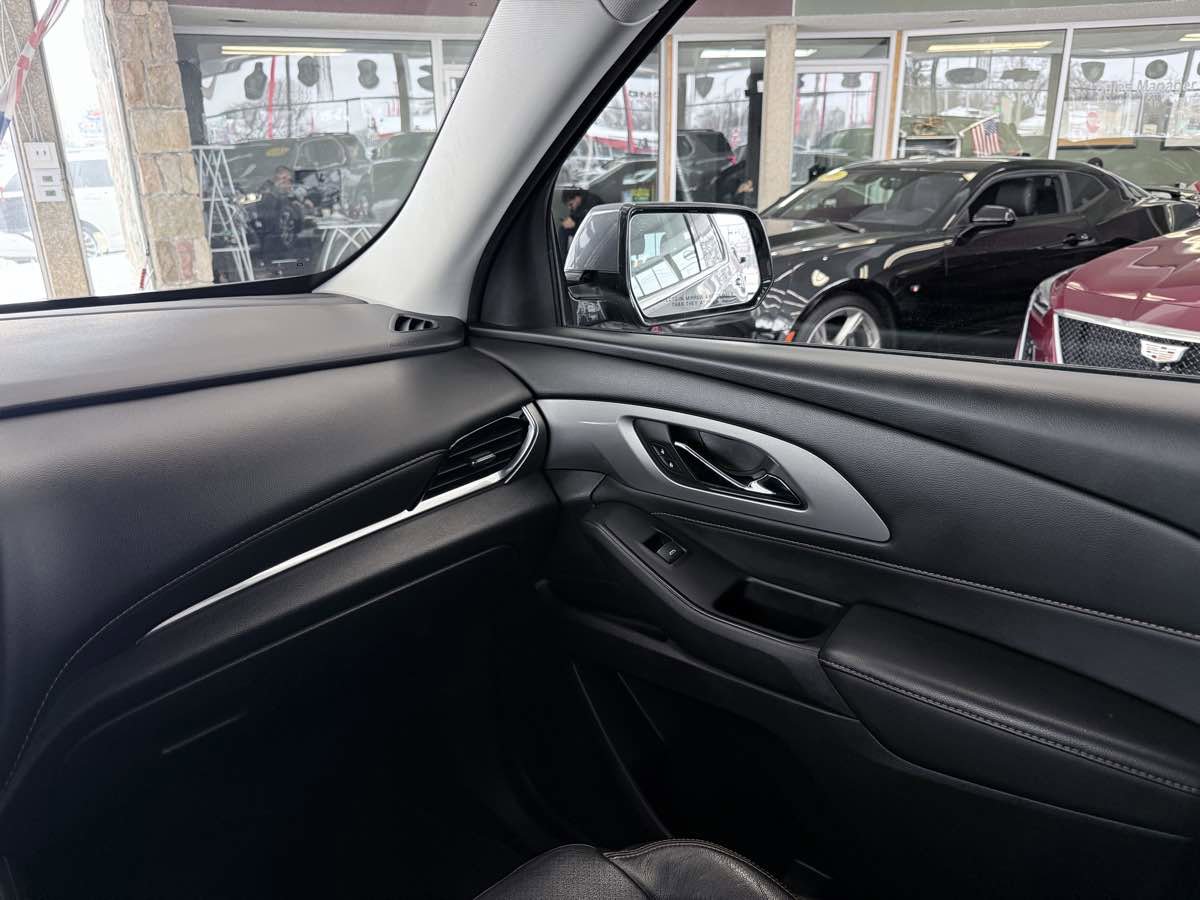 Used 2019 Chevrolet Traverse LT AWD/4WD image 43