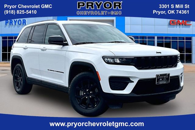Used 2025 Jeep Grand Cherokee Altitude