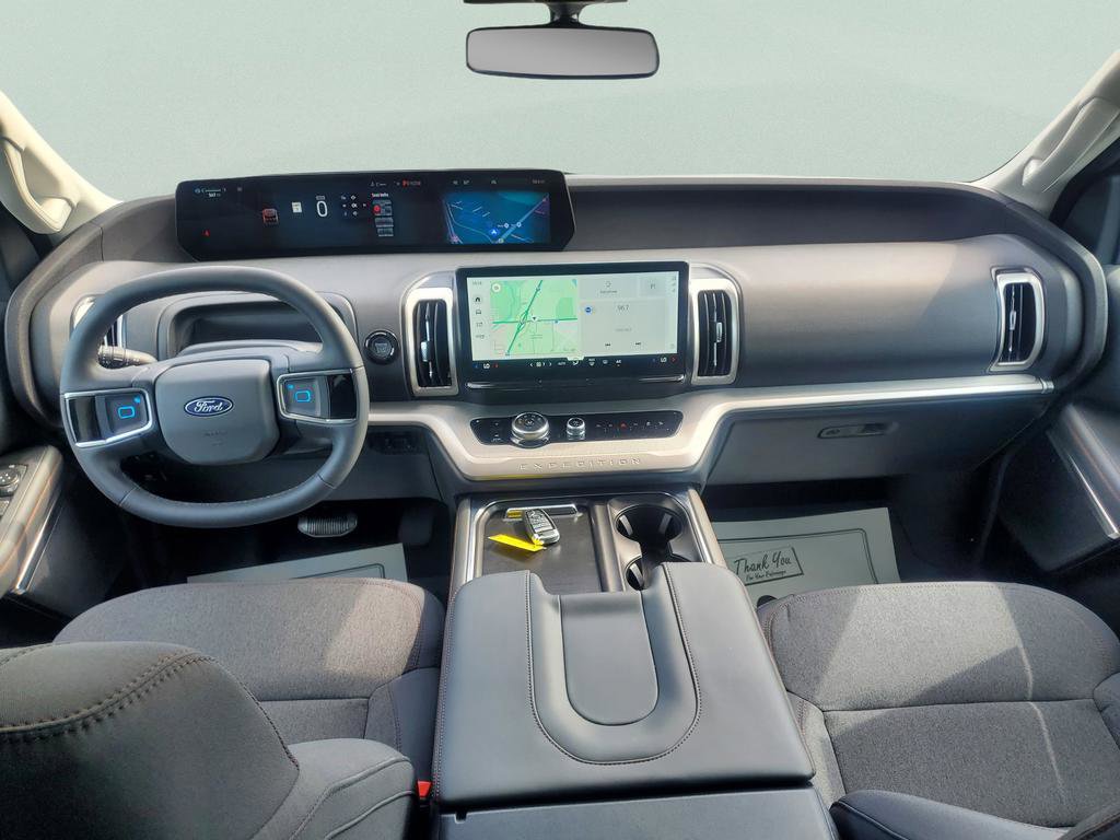New 2025 Ford Expedition Active image 25