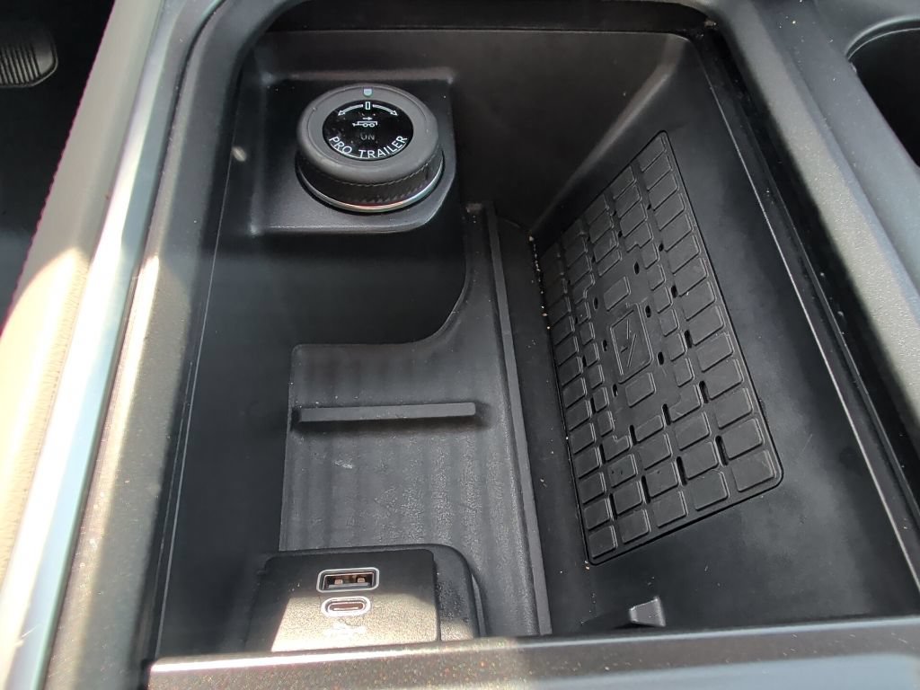 Used 2025 Ford Expedition Max Active RWD image 17