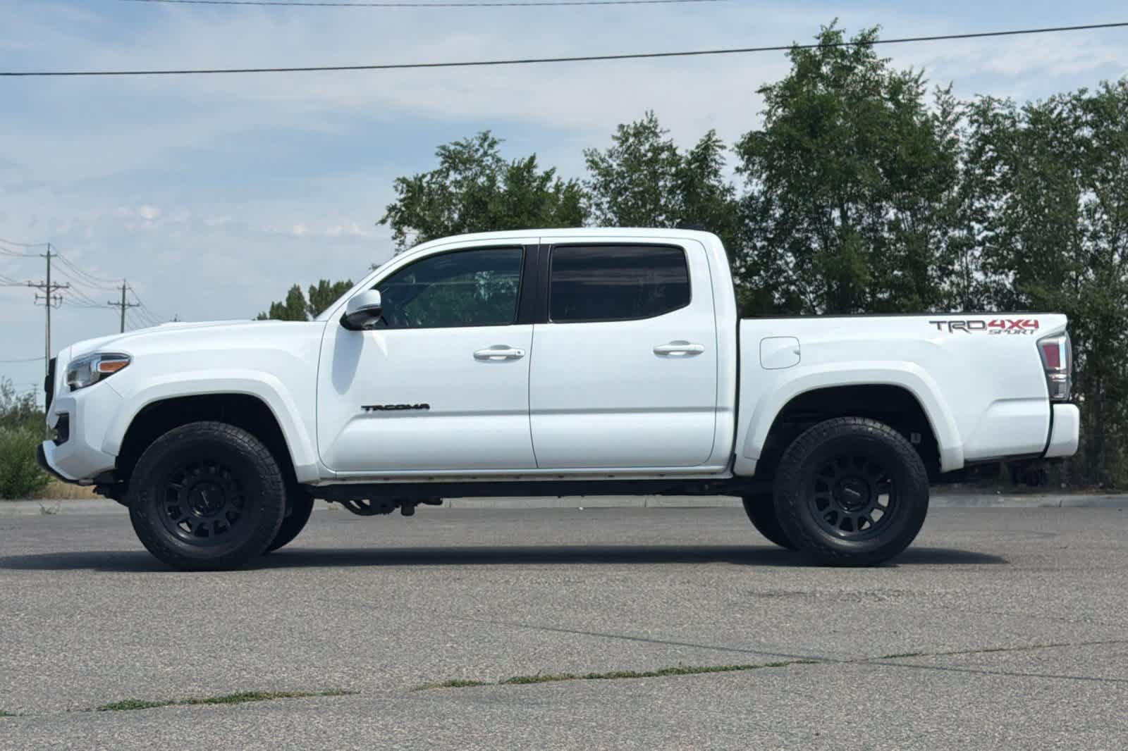 Used 2021 Toyota Tacoma TRD Sport w/ Technology Package AWD/4WD image 5