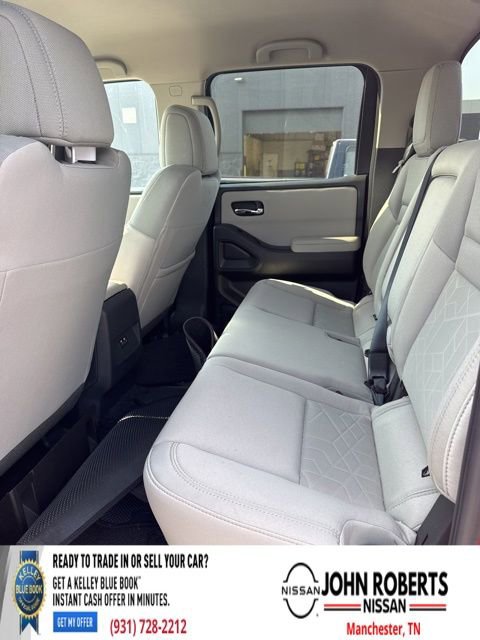 Used 2025 Nissan Frontier SV image 12