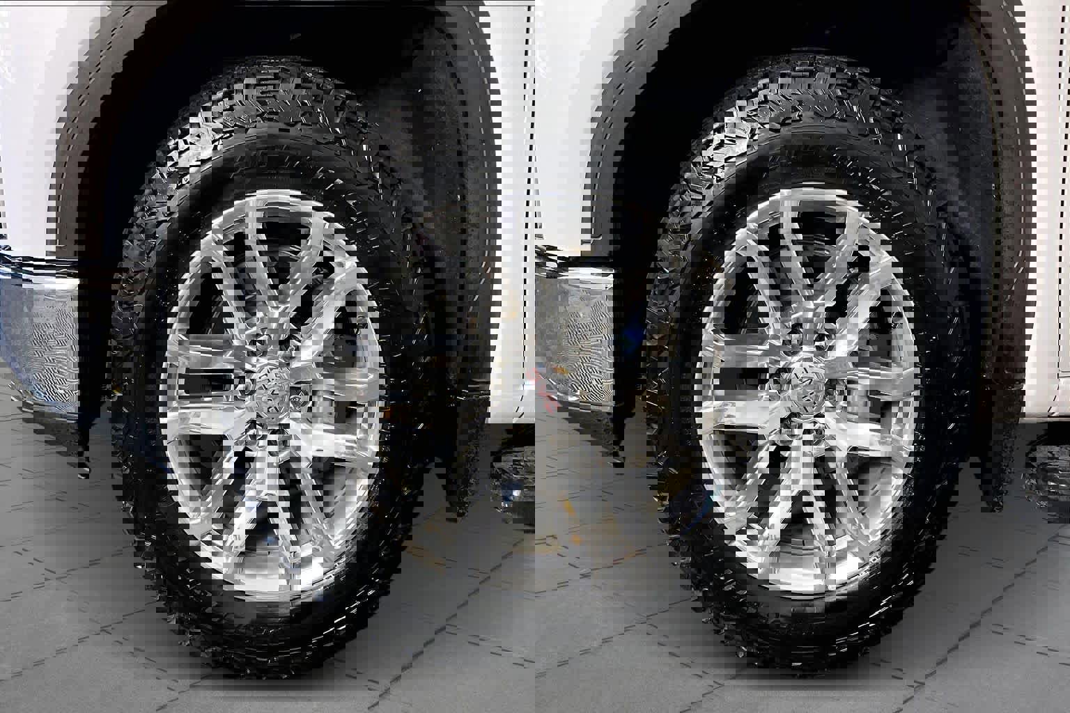 Used 2020 GMC Sierra 1500 SLT image 15