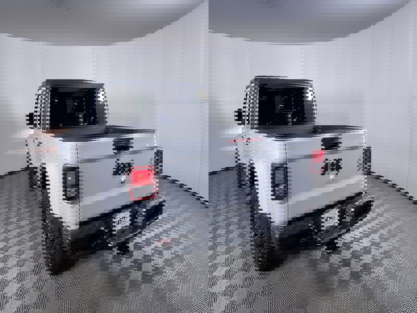 Used 2023 Jeep Gladiator Willys image 23