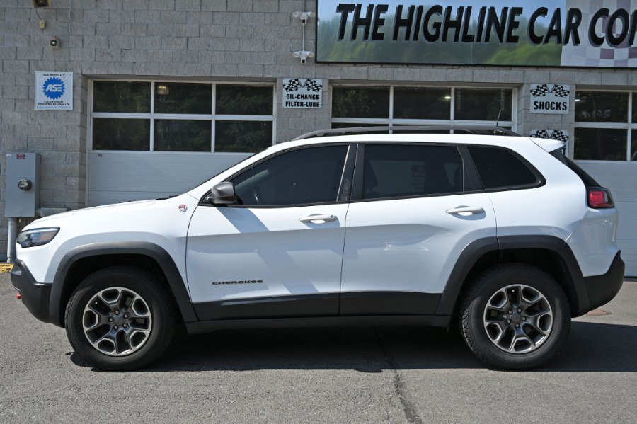 Used 2020 Jeep Cherokee Trailhawk AWD/4WD image 2
