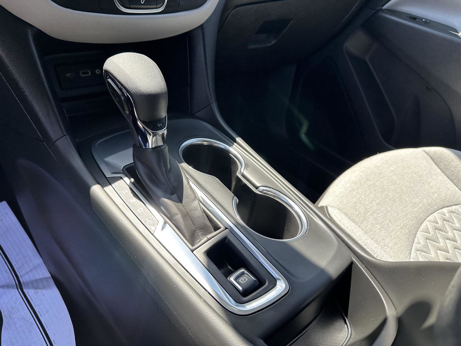 Used 2023 Chevrolet Equinox LS w/ LS Convenience Package FWD image 31