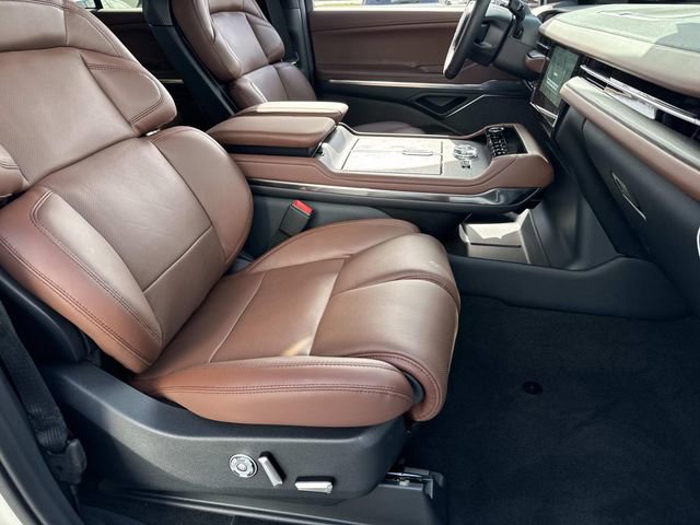 New 2026 Lincoln Navigator L Reserve AWD/4WD image 9