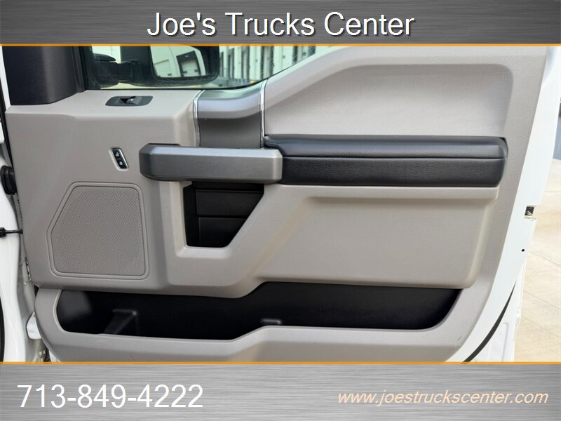 Used 2017 Ford F250 XLT w/ XLT Premium Package AWD/4WD image 24