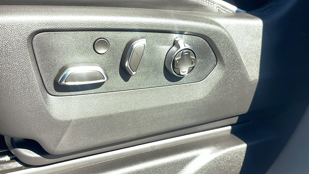 New 2026 GMC Yukon AT4 Ultimate image 13