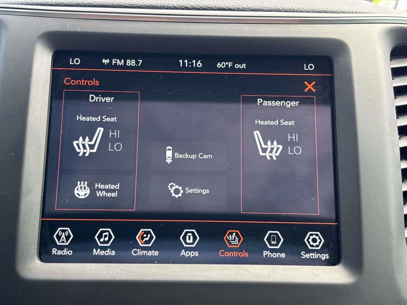 Certified 2022 Jeep Cherokee Latitude Lux w/ Sun & Sound Group AWD/4WD image 24