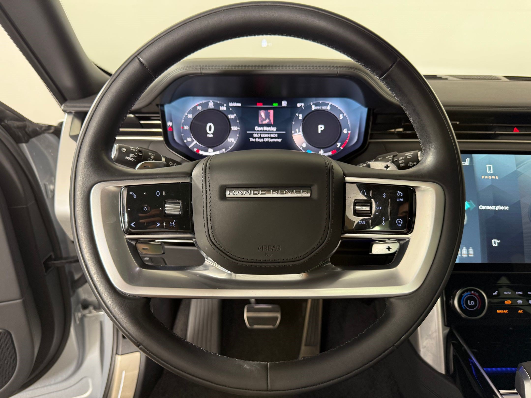 Used 2023 Land Rover Range Rover Autobiography AWD/4WD image 11