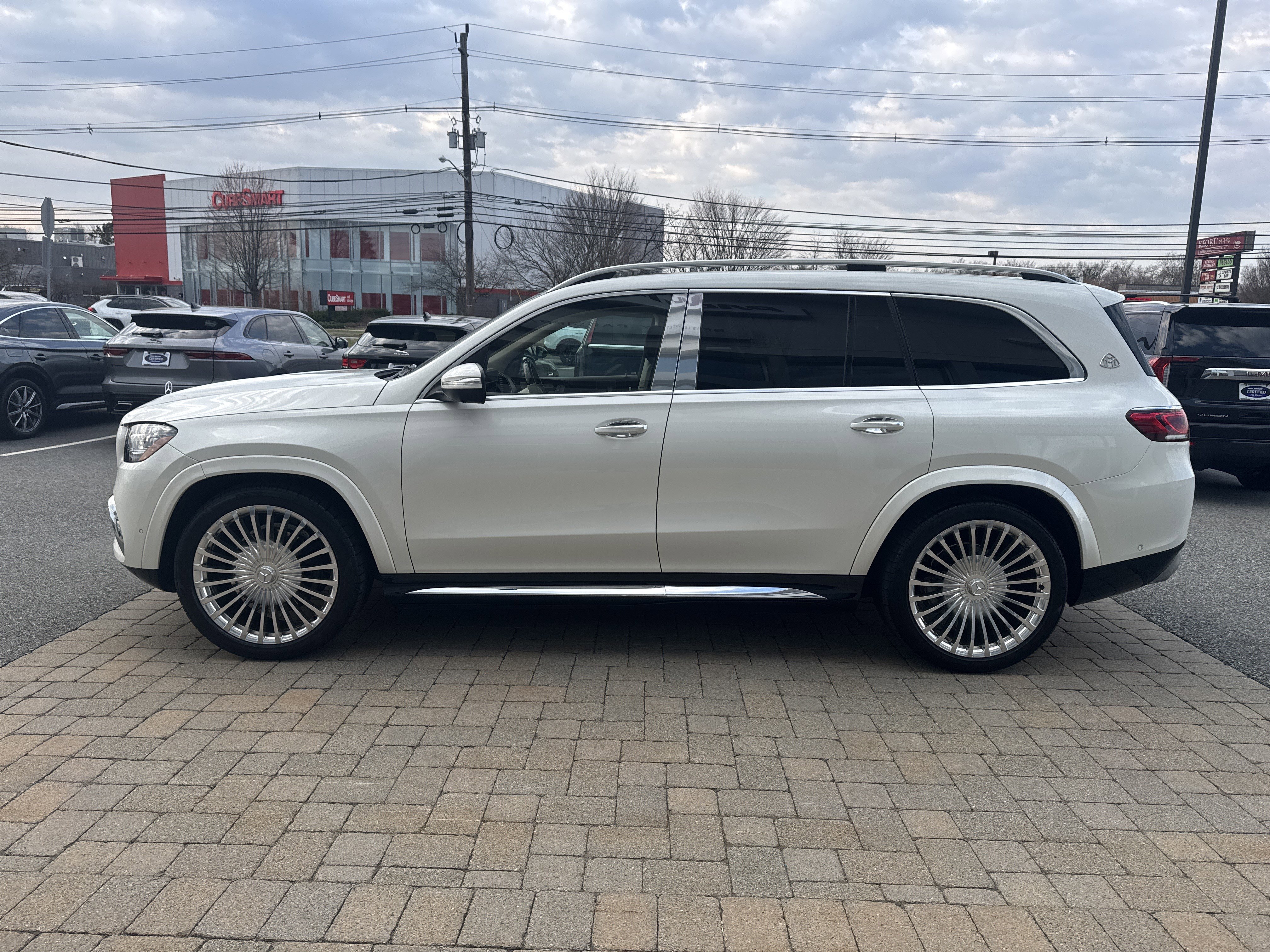 Used 2023 Mercedes-Benz Maybach GLS 600 4MATIC image 5