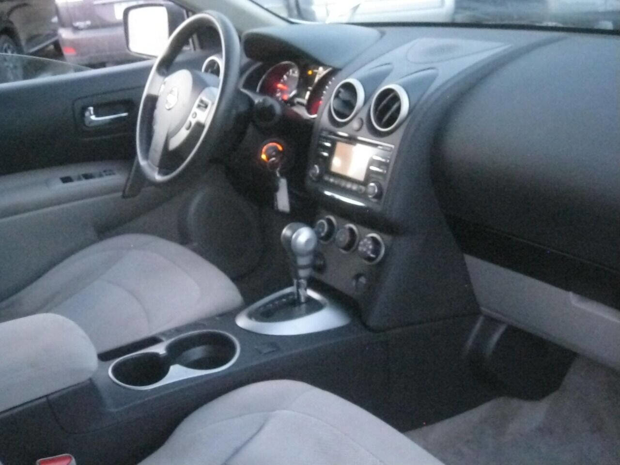 Used 2013 Nissan Rogue S w/ Special Edition Pkg image 29