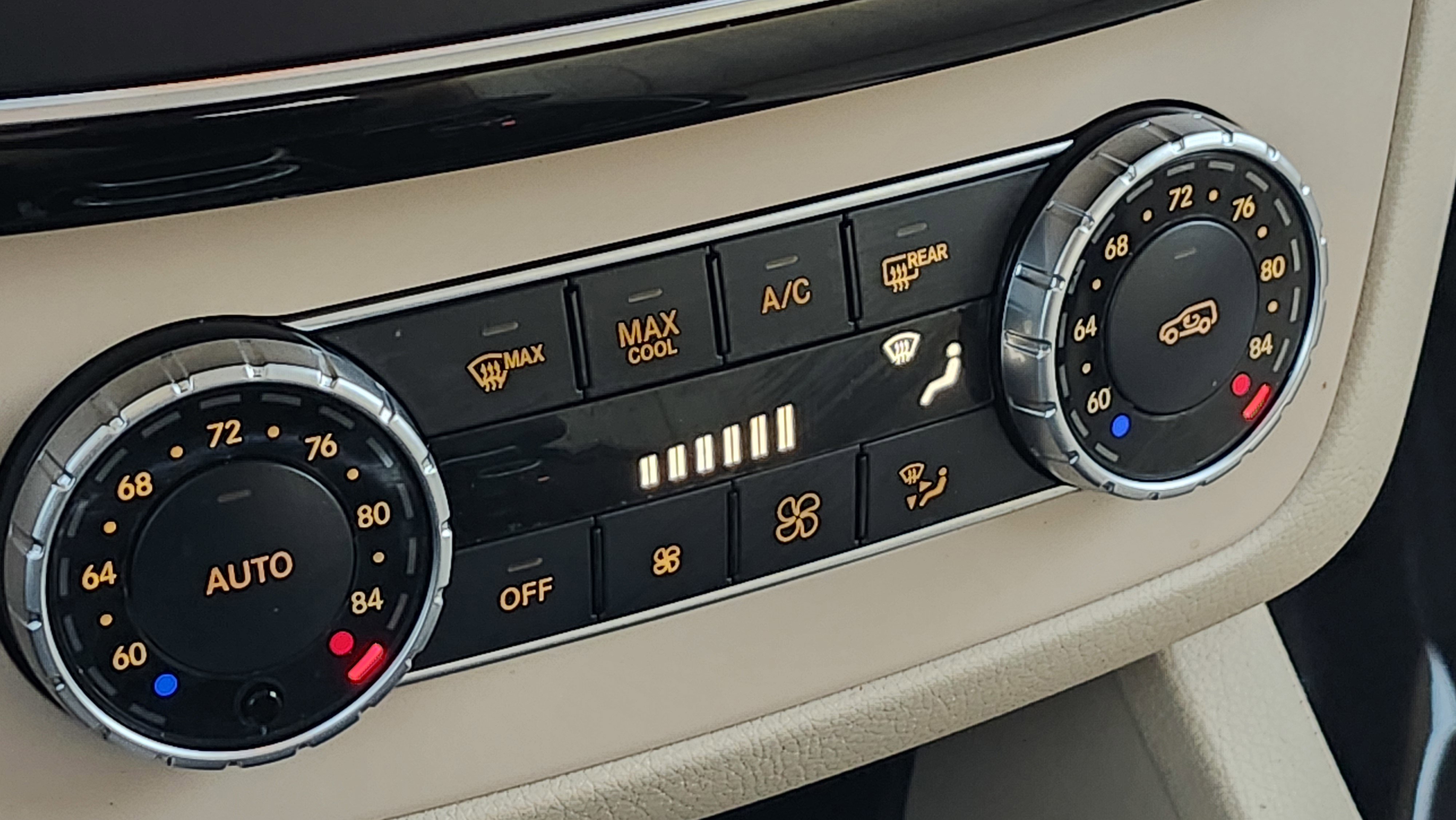 Used 2016 Mercedes-Benz GLE 350 4MATIC w/ Premium Package image 31