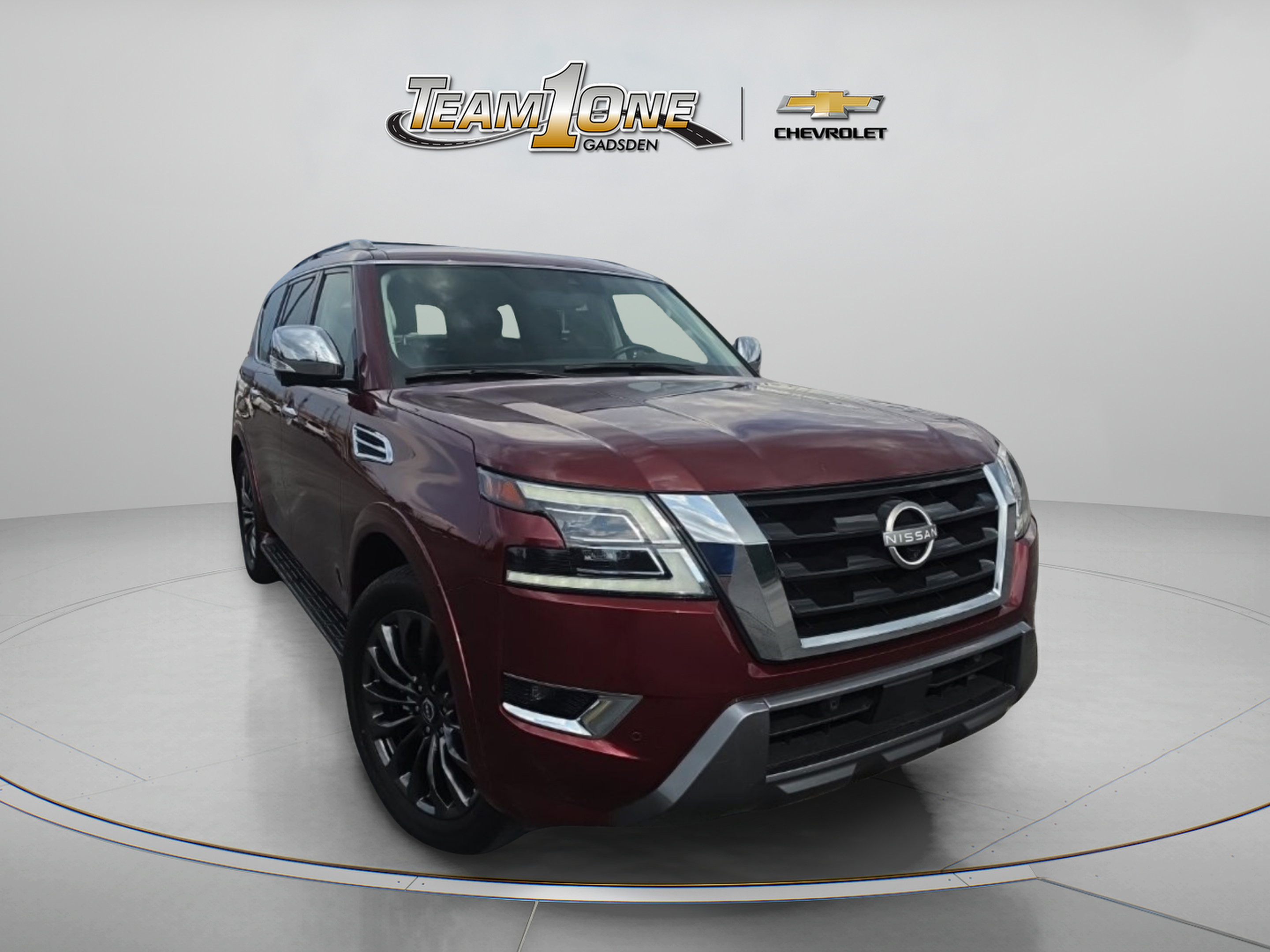 Used 2024 Nissan Armada Platinum w/ Captain's Chairs Package RWD image 1