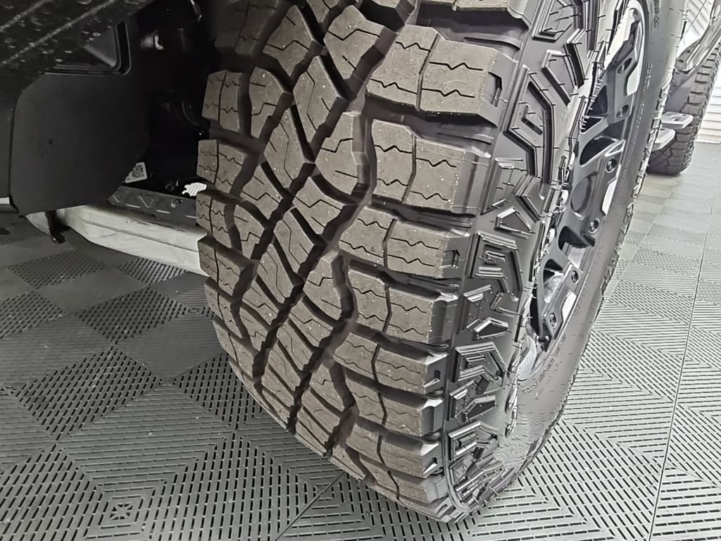 New 2025 GMC Hummer EV 2X w/ Extreme Off-Road Package image 55