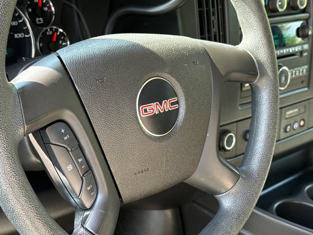 Used 2011 GMC Savana 1500 RWD image 24