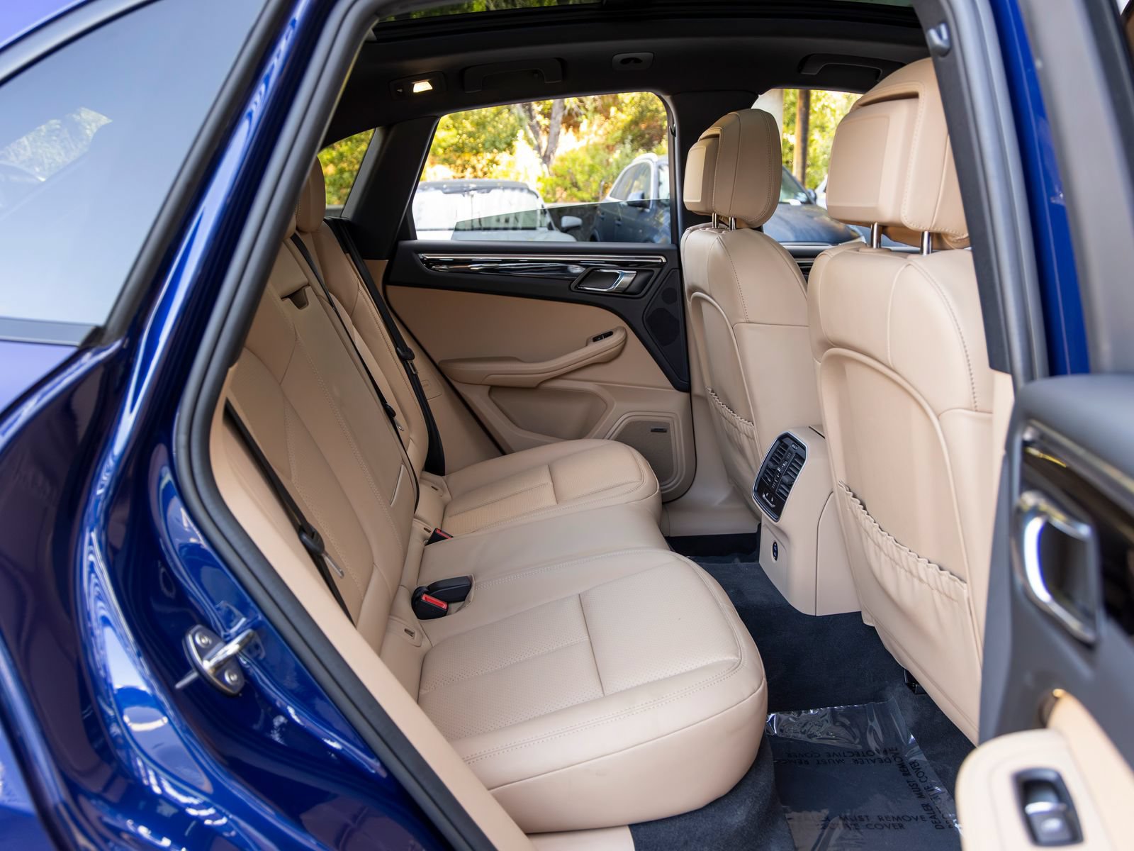 Certified 2026 Porsche Macan AWD/4WD image 59