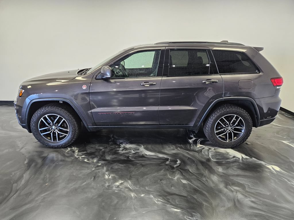 Used 2018 Jeep Grand Cherokee Trailhawk w/ Trailhawk Luxury Group AWD/4WD image 19