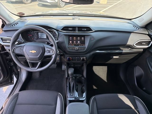 Used 2021 Chevrolet TrailBlazer LS FWD image 13