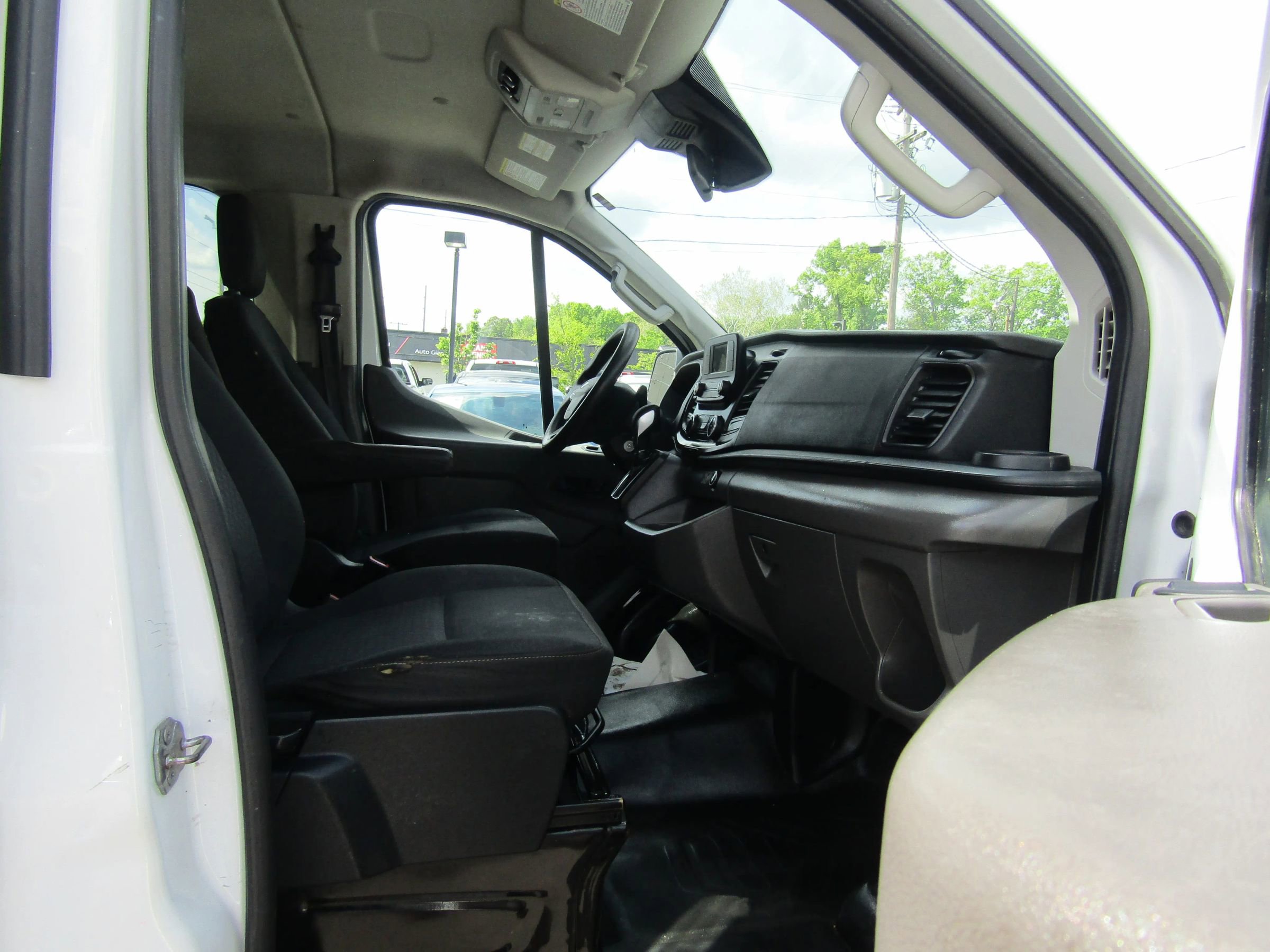 Used 2021 Ford Transit 350 XL RWD image 9