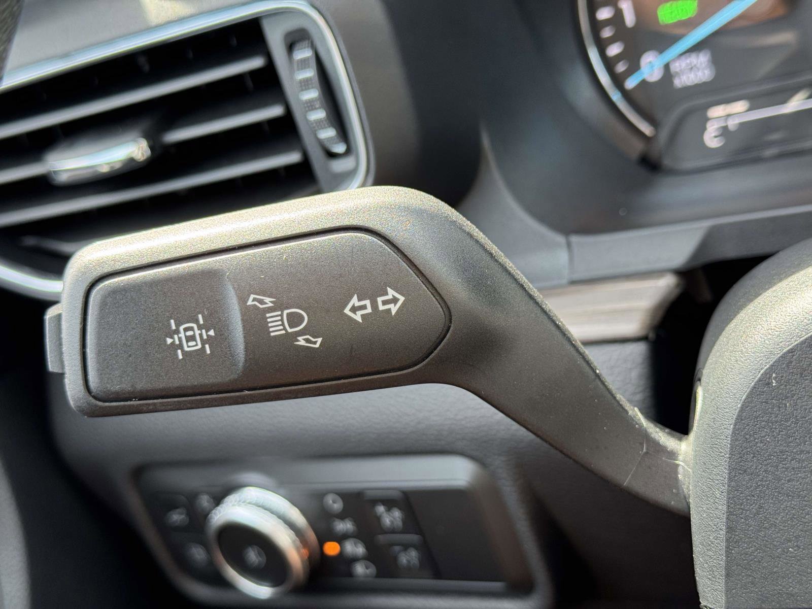 Used 2022 Ford Explorer Limited w/ Hybrid Equipment Group 310A image 23