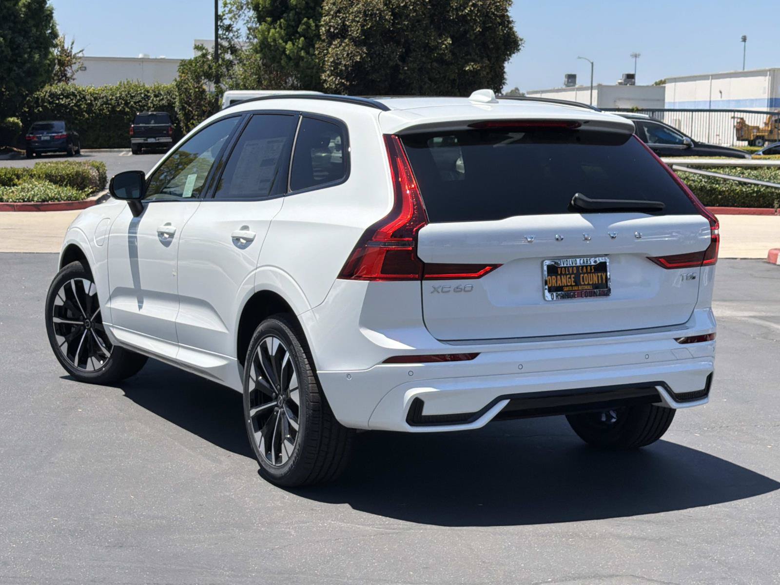 New 2026 Volvo XC60 T8 Plus w/ Protection Package Premier AWD/4WD image 5