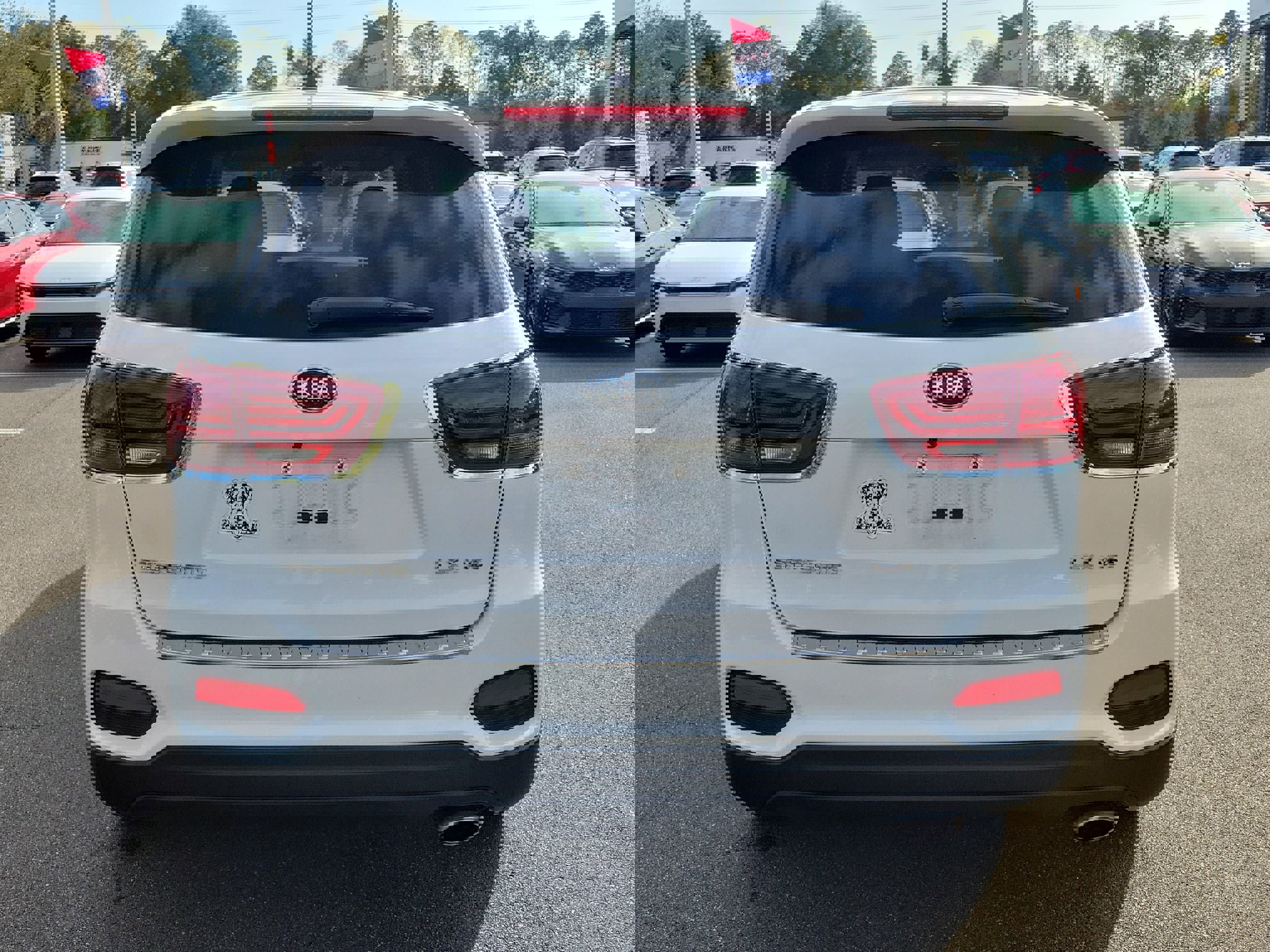 Used 2020 Kia Sorento LX image 5