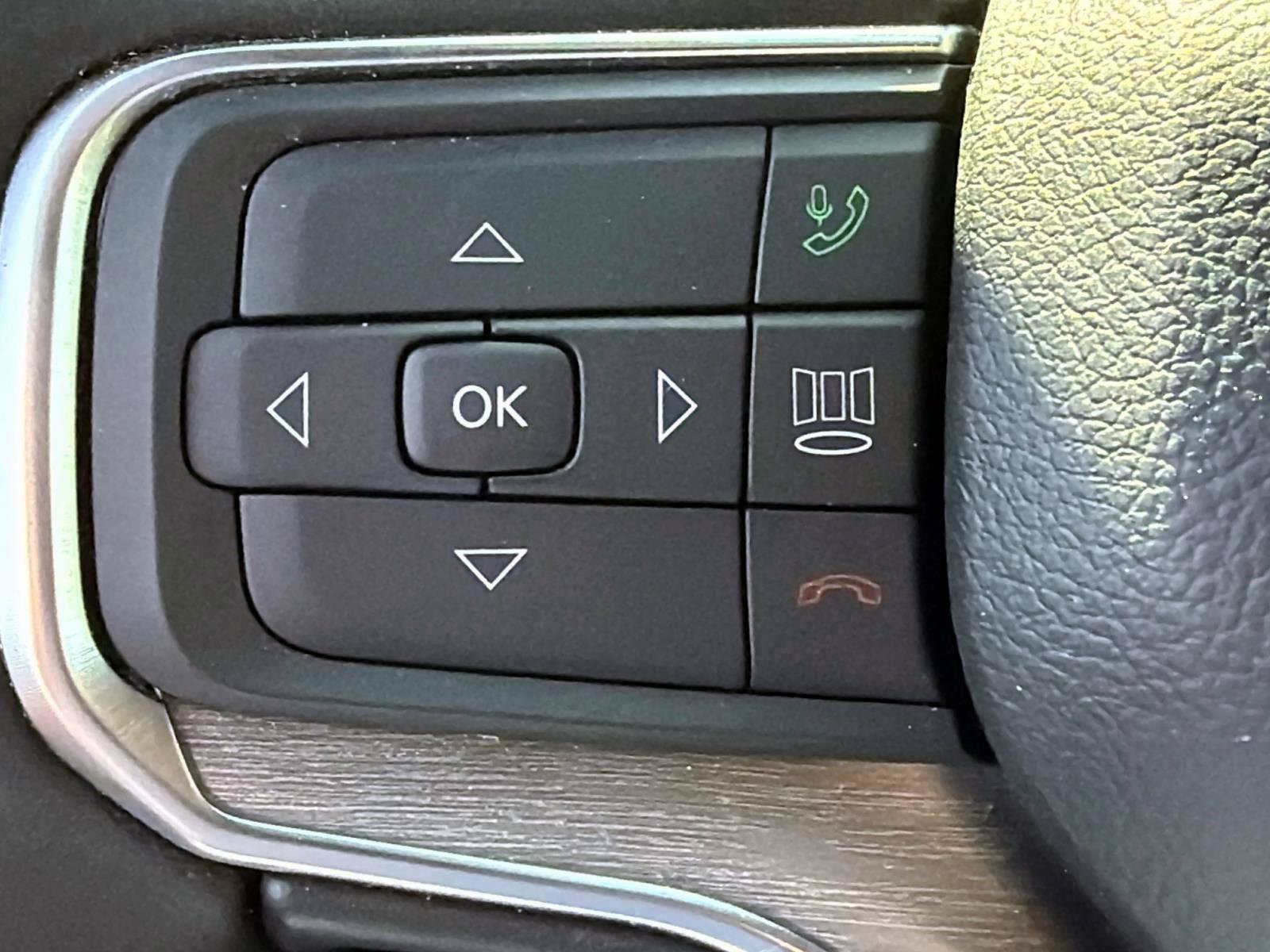 Used 2024 Jeep Wagoneer Series II AWD/4WD image 16