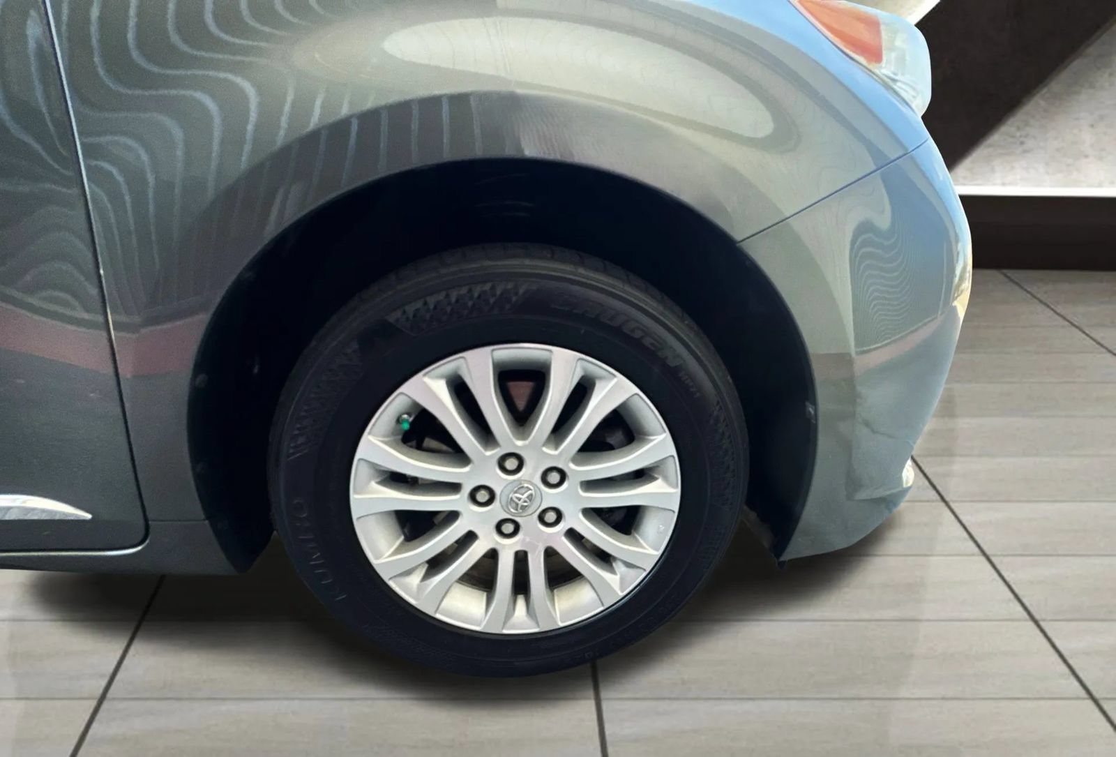 Used 2011 Toyota Sienna XLE w/ XLE Navigation Pkg FWD image 44
