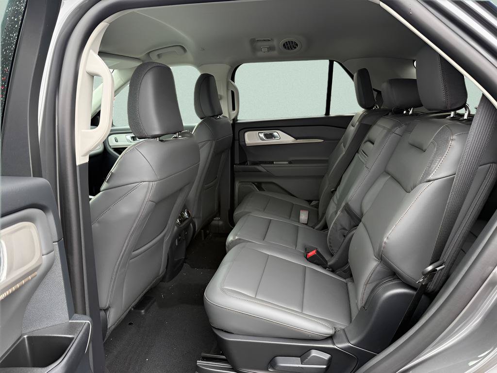 New 2026 Ford Explorer Active w/ Active Comfort Package AWD/4WD image 5