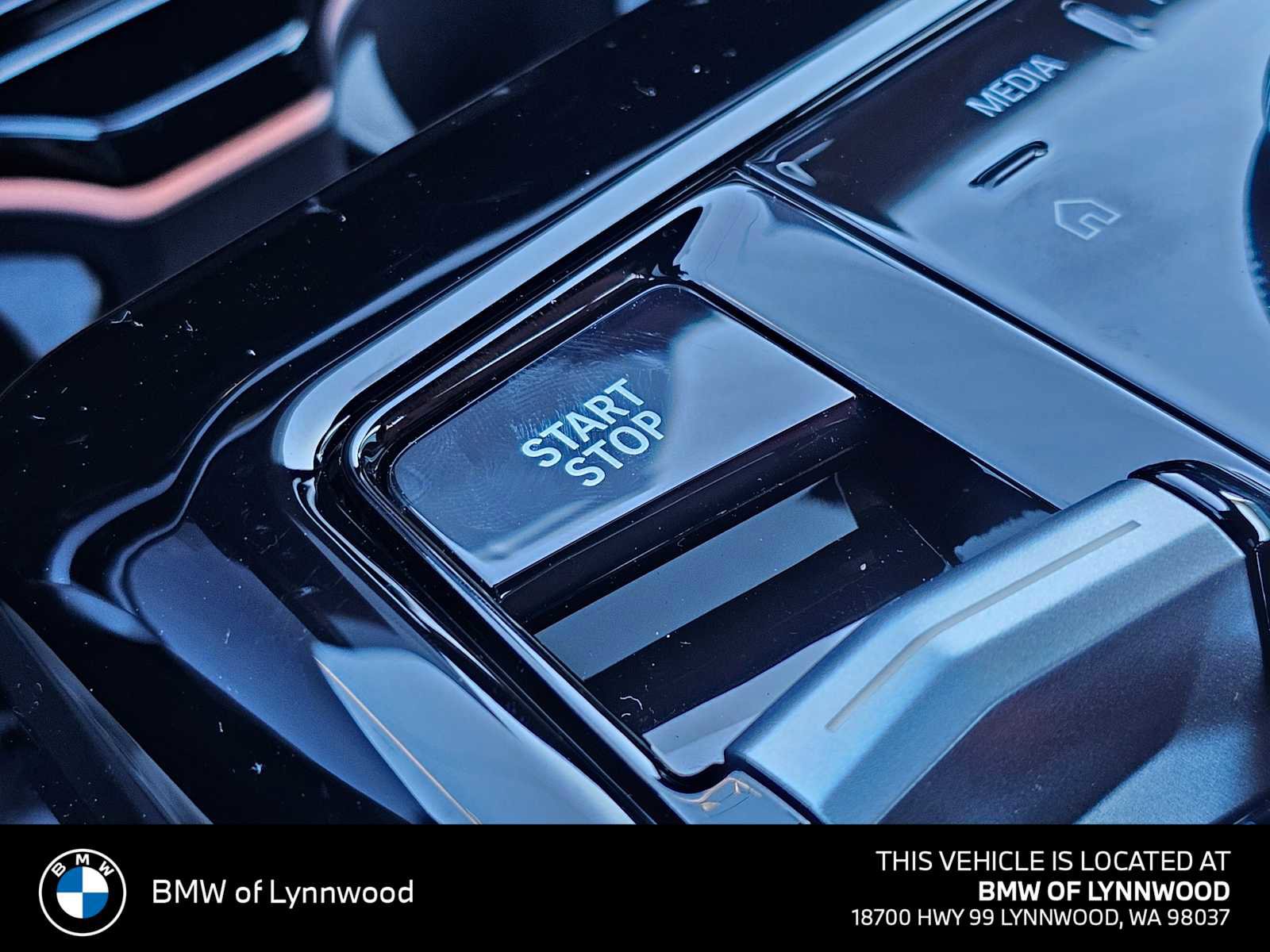 New 2026 BMW i5 eDrive40 w/ Premium Package AWD/4WD image 34
