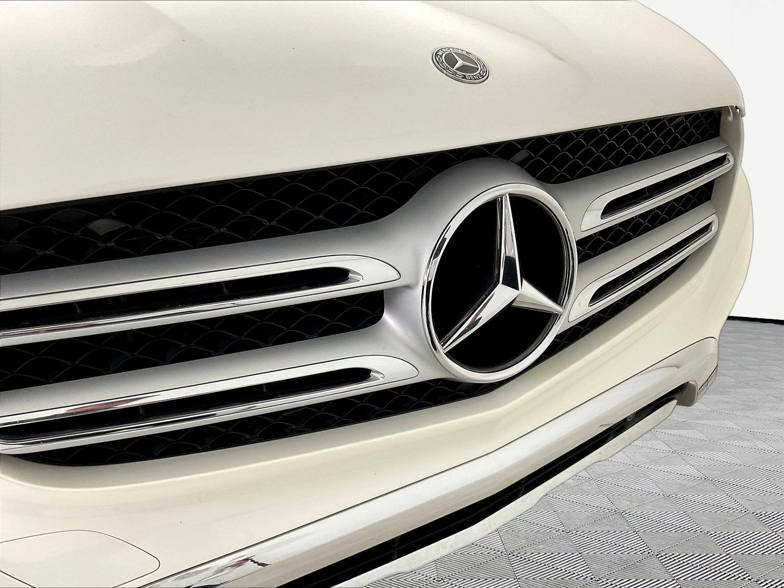 Used 2018 Mercedes-Benz GLC 300 4MATIC image 33