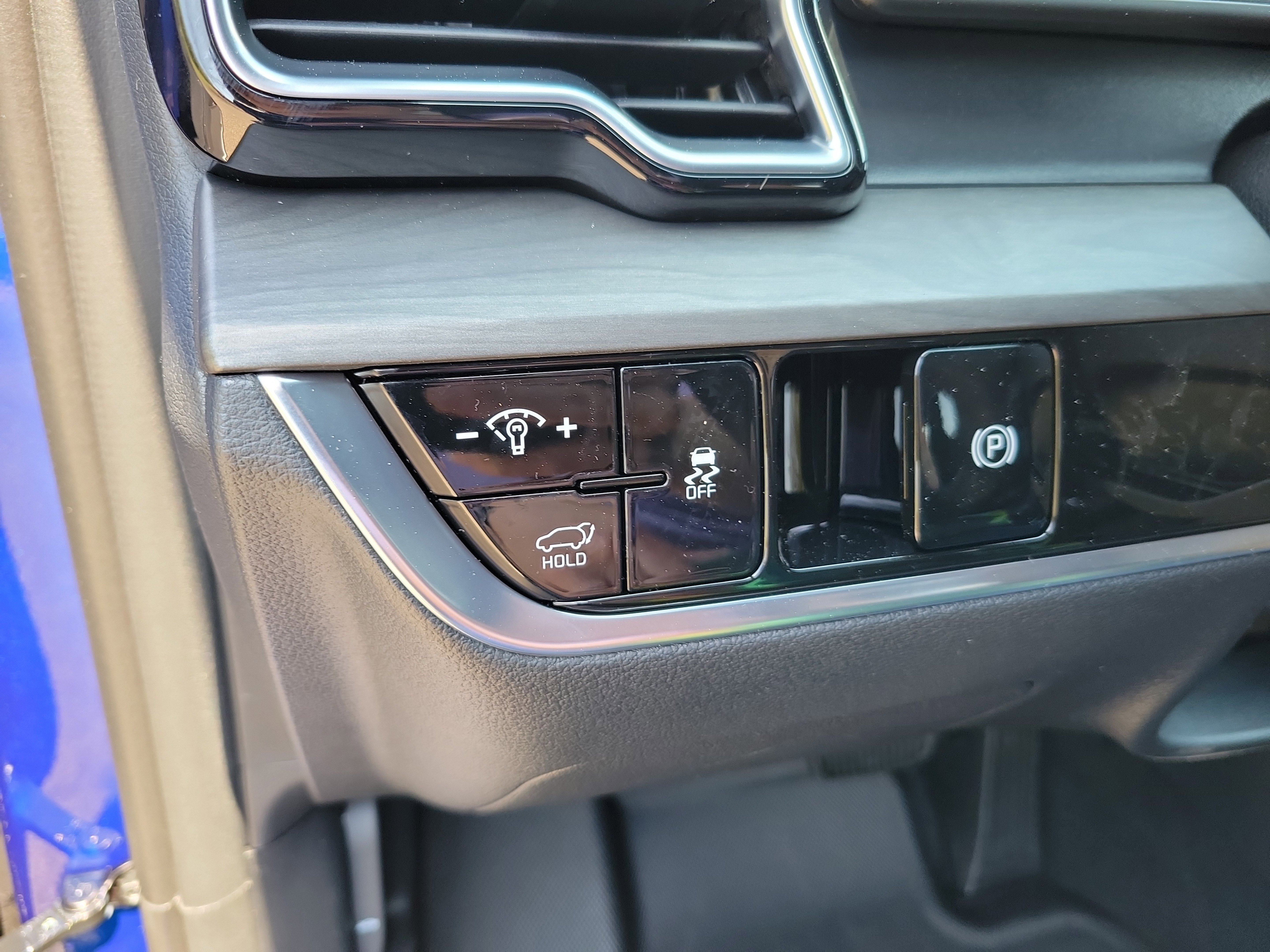 Used 2025 Kia Sportage X-Line w/ Premium Package image 19