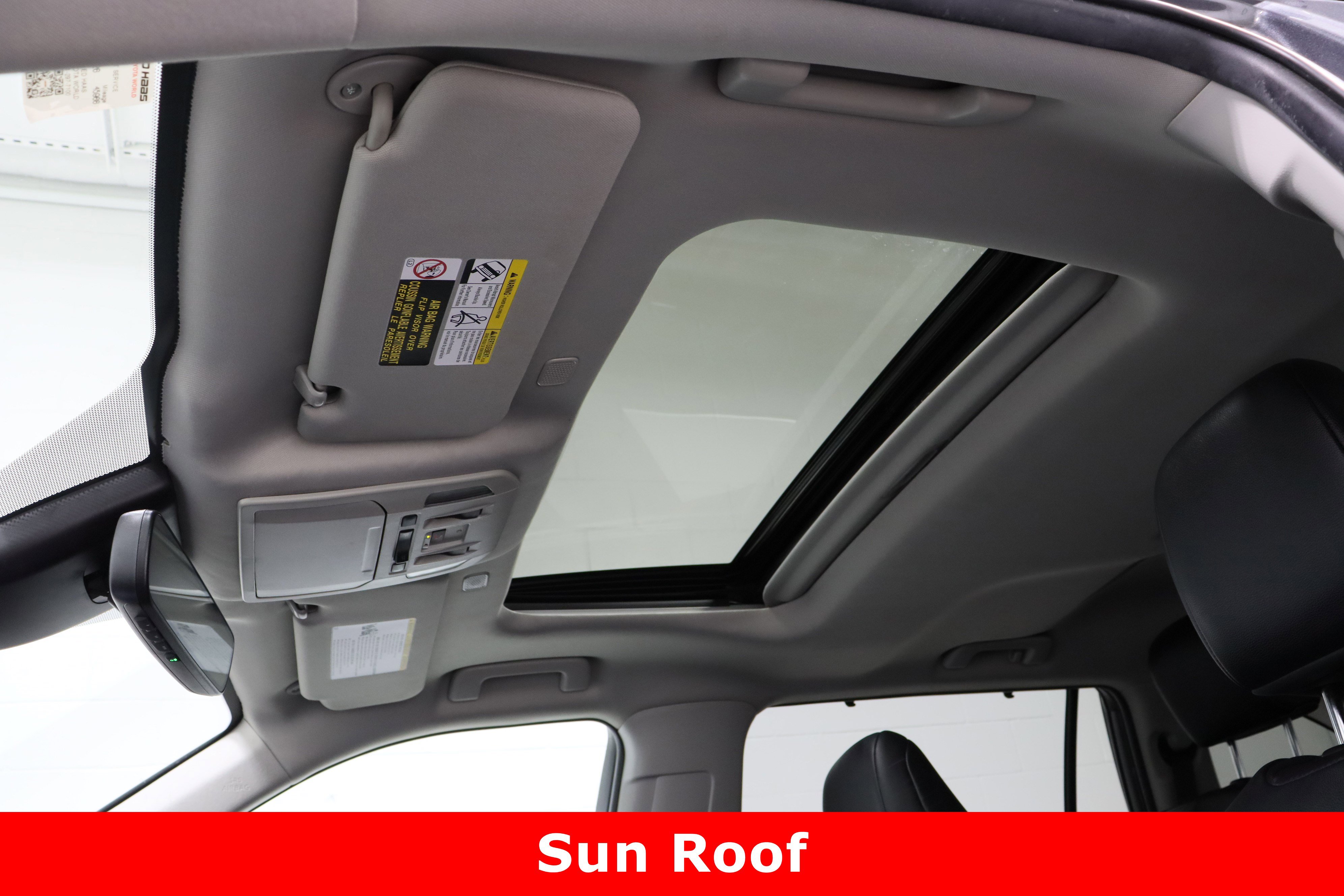 Used 2024 Toyota Highlander XLE image 27