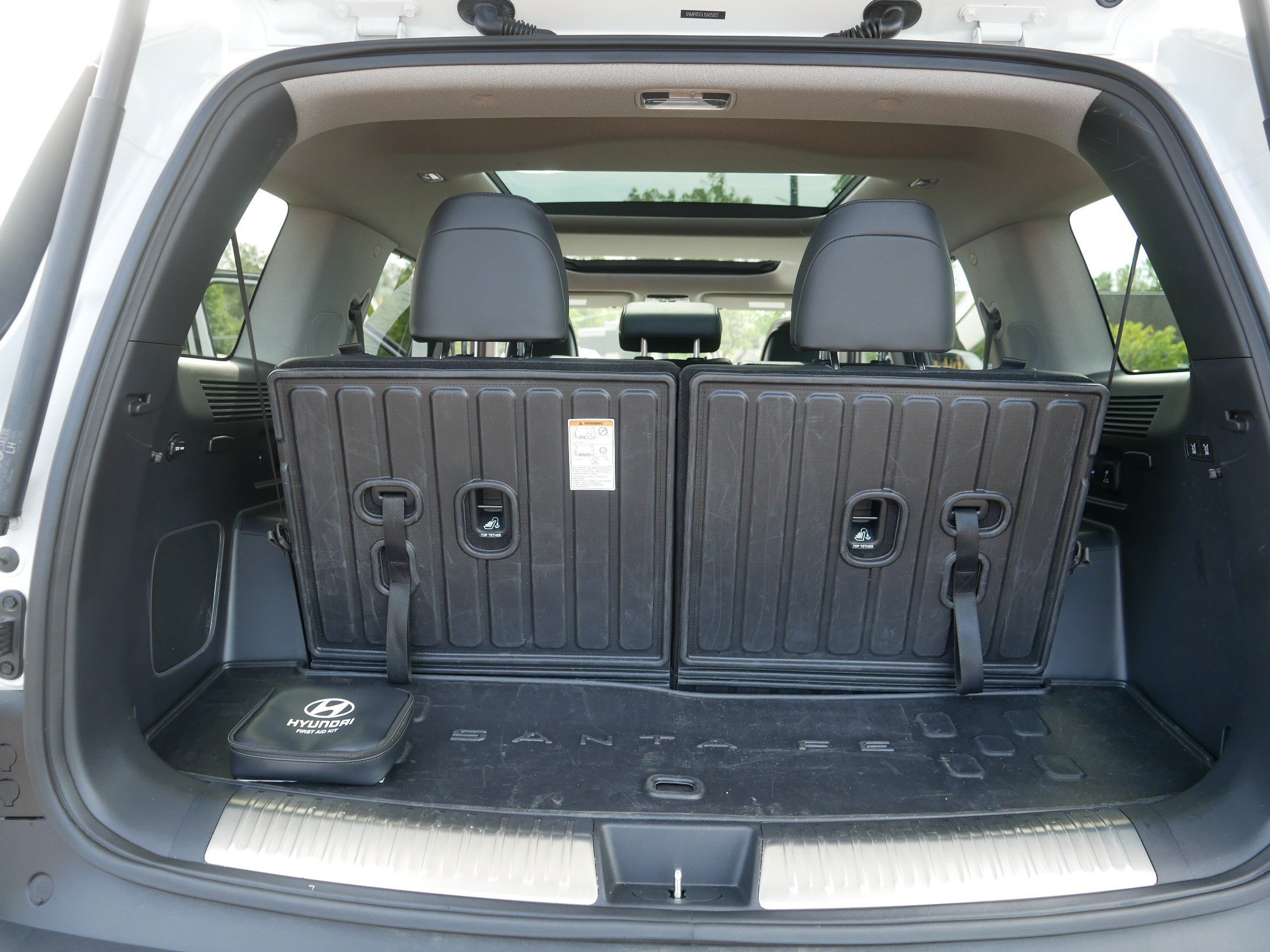Used 2025 Hyundai Santa Fe Limited AWD/4WD image 17