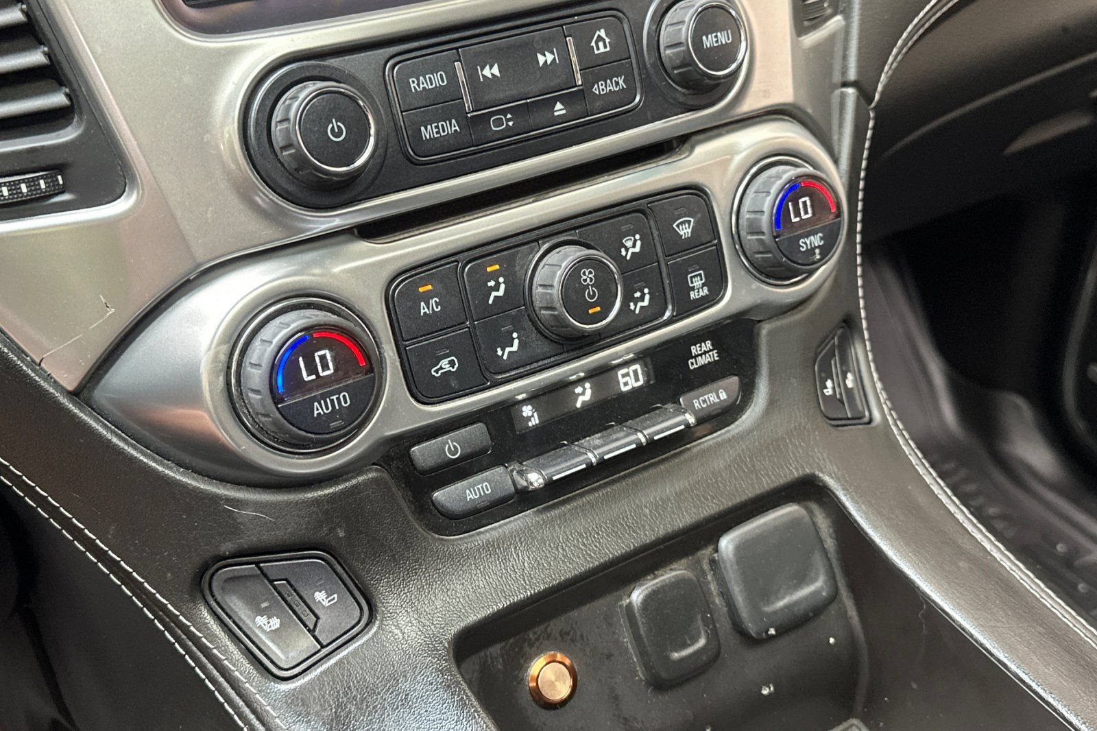 Used 2015 Chevrolet Tahoe LT RWD image 30