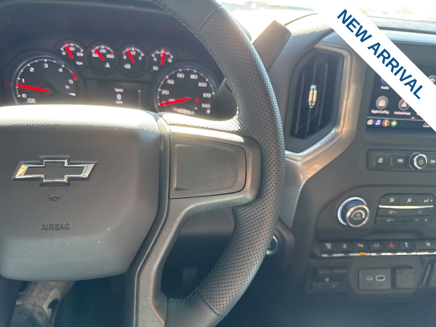 Used 2025 Chevrolet Silverado 2500 Custom w/ Custom Value Package image 21