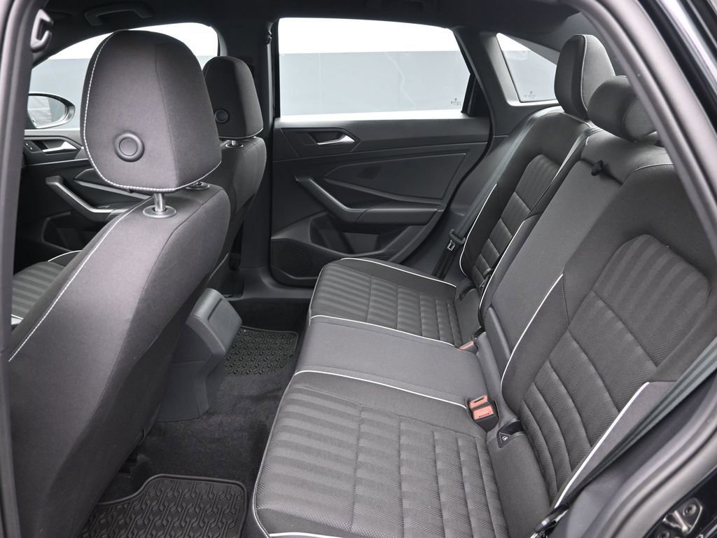 Used 2023 Volkswagen Jetta Sport image 21