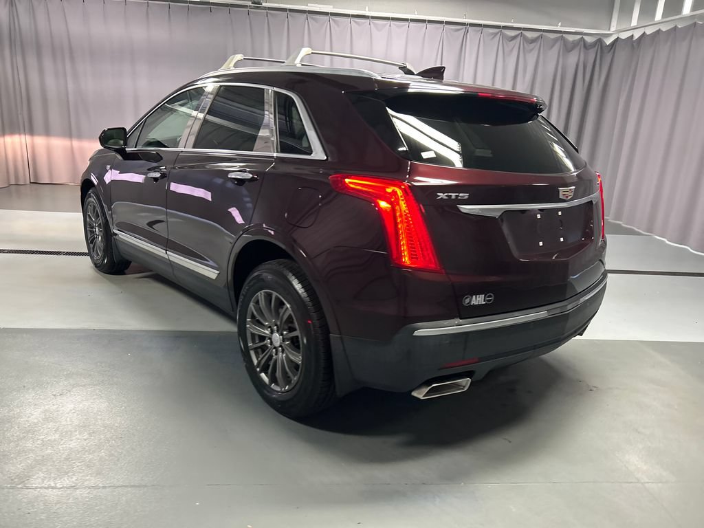 Used 2018 Cadillac XT5 Luxury w/ Driver Awareness Package FWD image 5