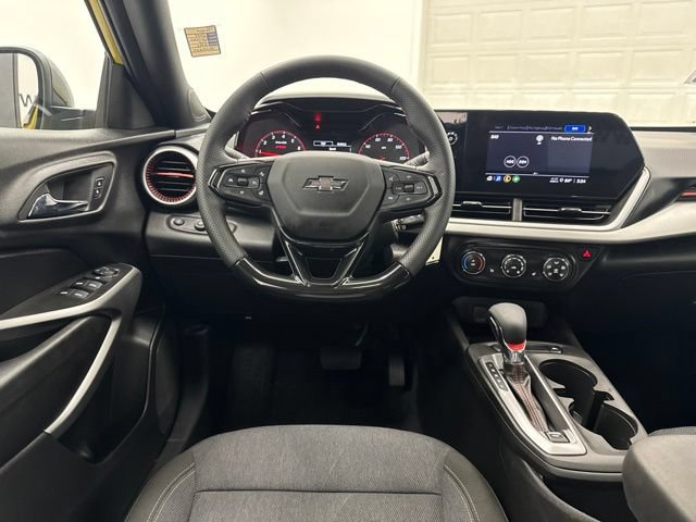 Used 2024 Chevrolet Trax RS w/ Sunroof Package FWD image 22