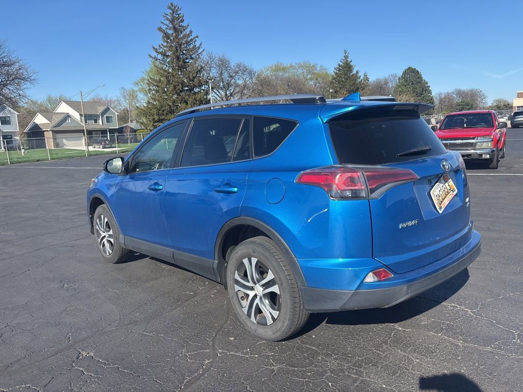 Used 2017 Toyota RAV4 LE w/ All Weather Liner Package AWD/4WD image 8
