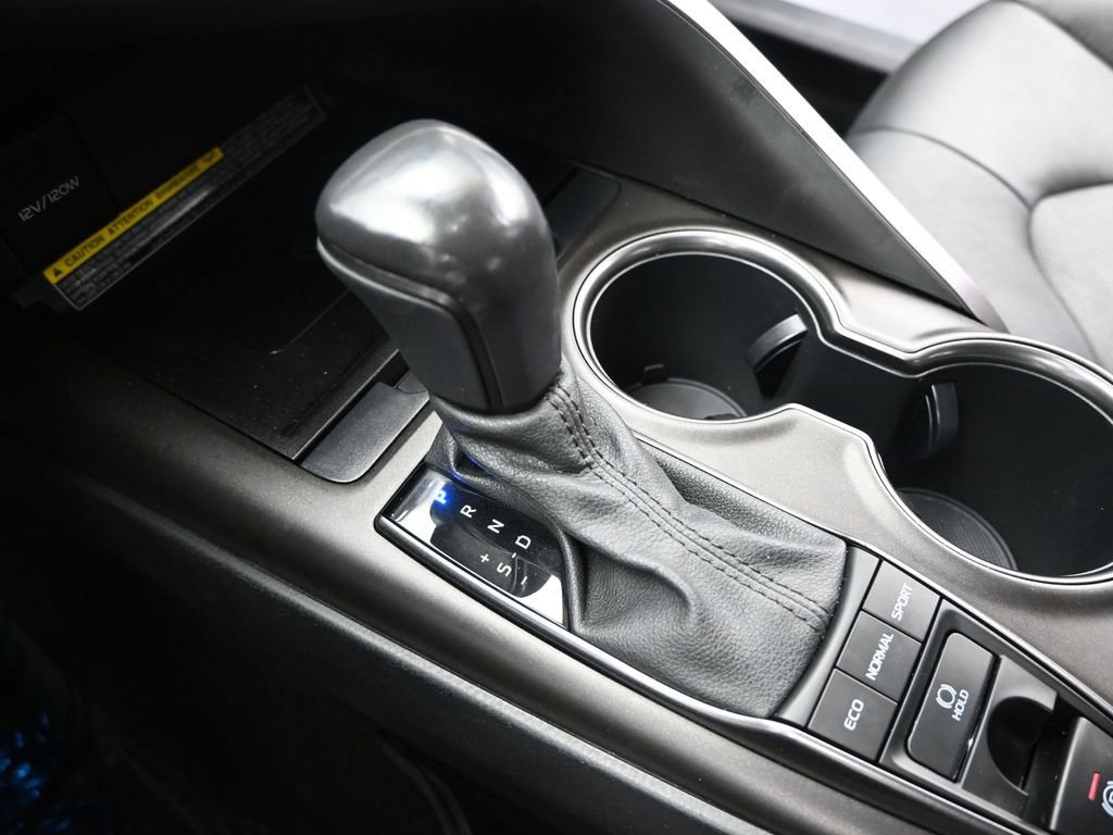 Used 2021 Toyota Camry XSE FWD image 33