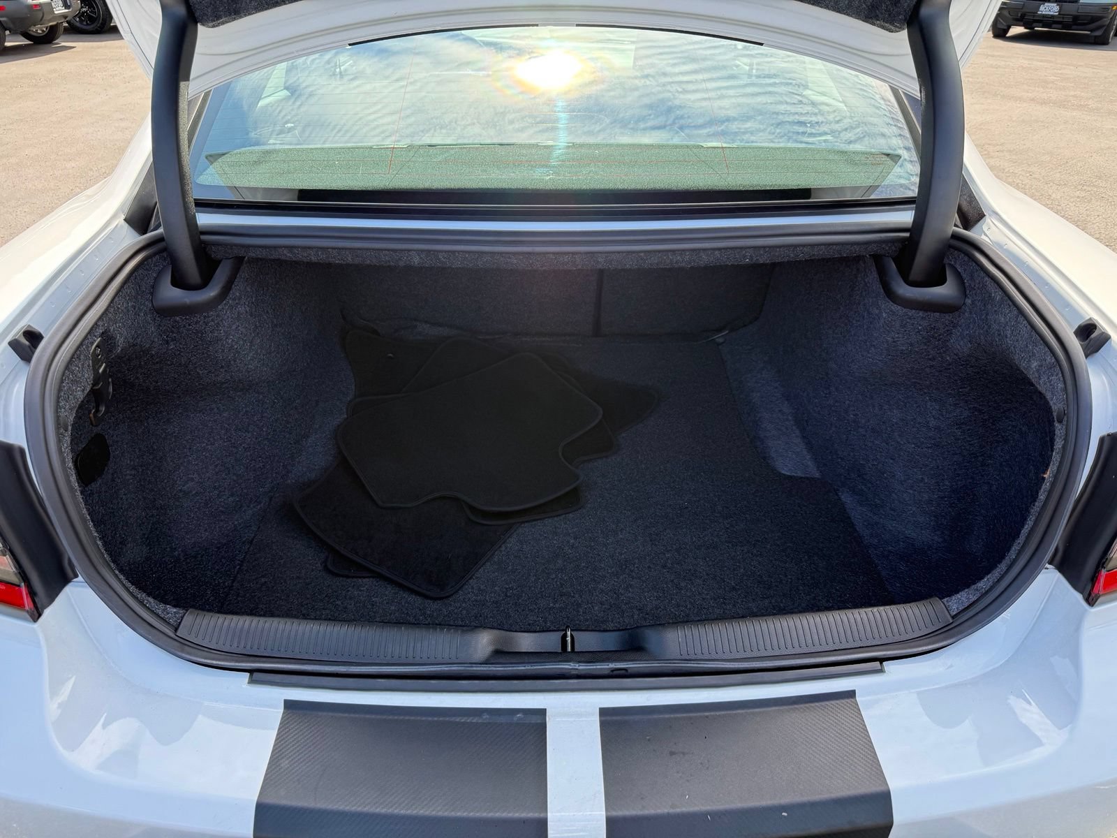Used 2019 Dodge Charger R/T w/ Plus Group RWD image 7