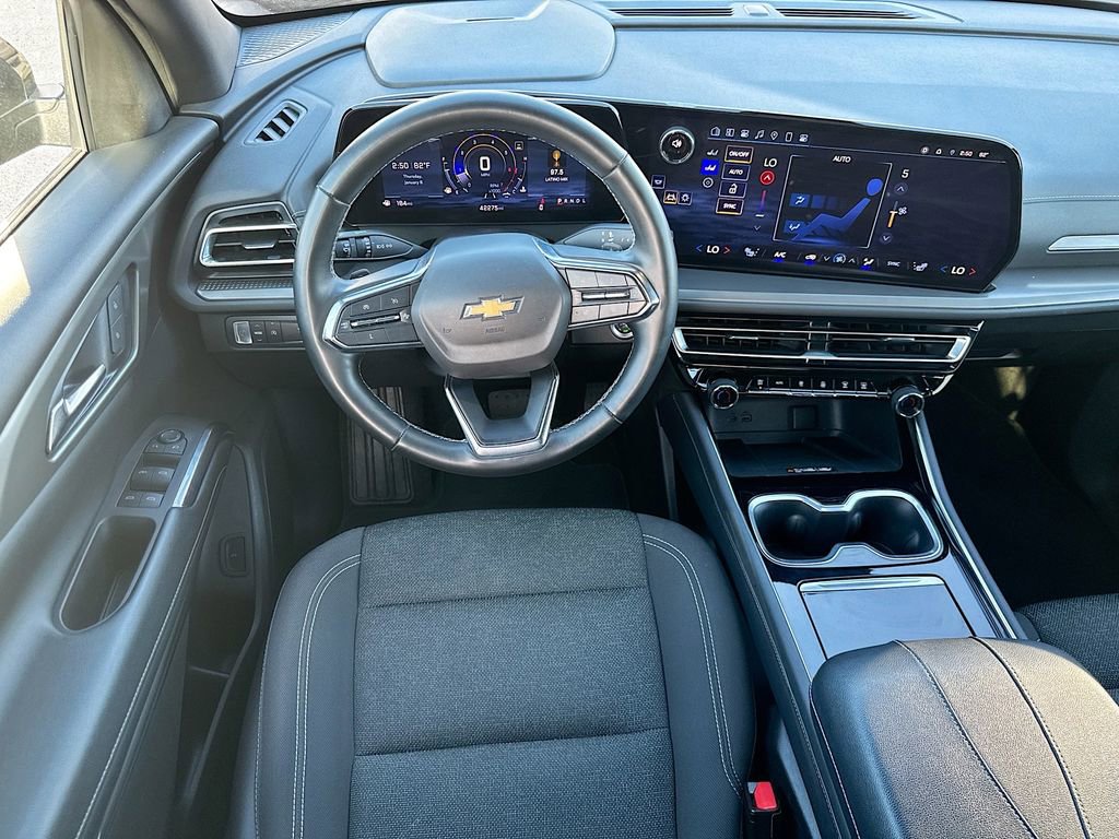 Used 2024 Chevrolet Traverse LT image 21