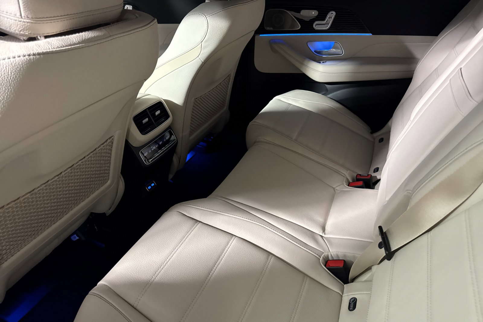 New 2026 Mercedes-Benz GLS 580 4MATIC image 23