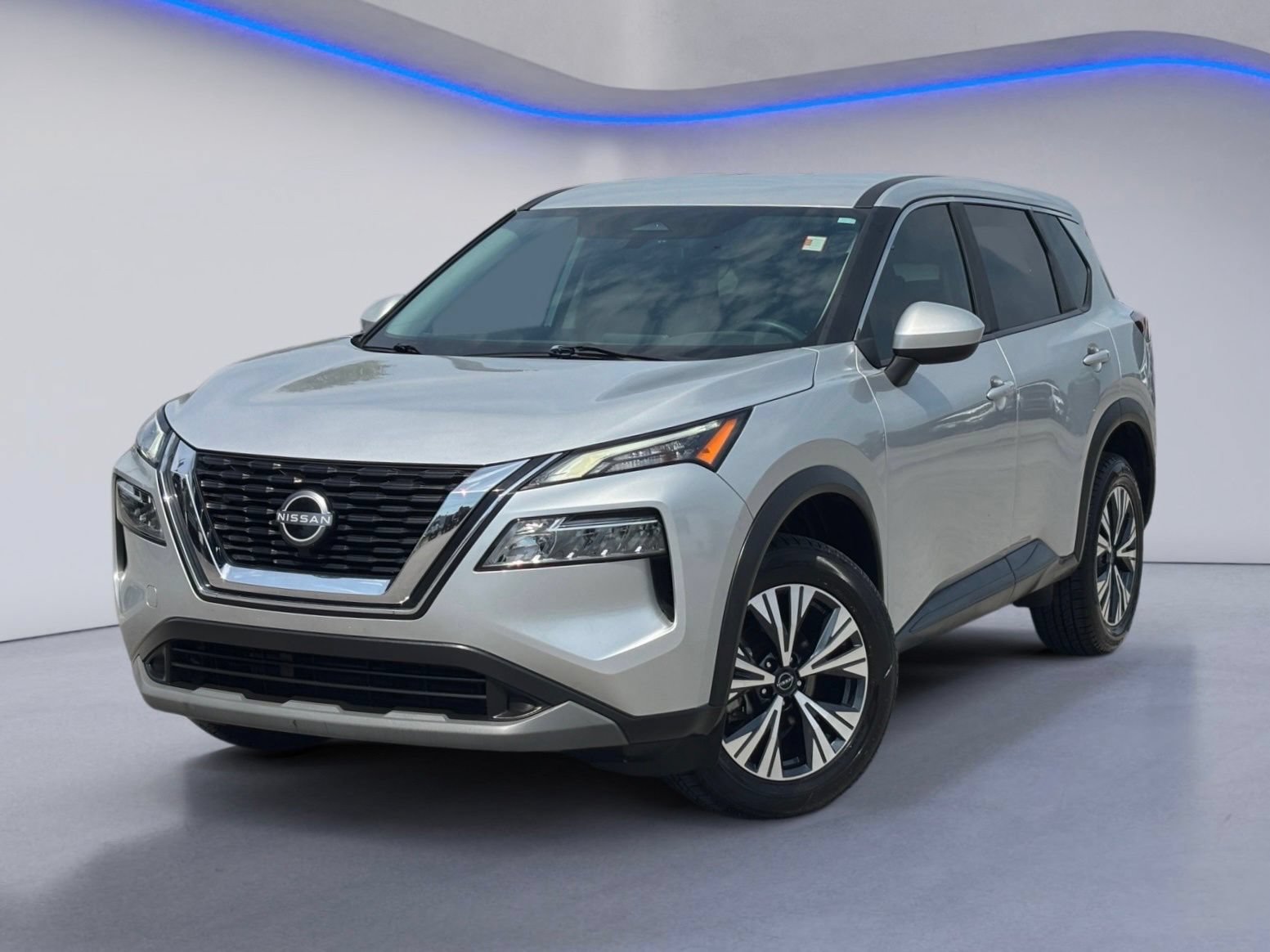 Used 2023 Nissan Rogue SV AWD/4WD image 2