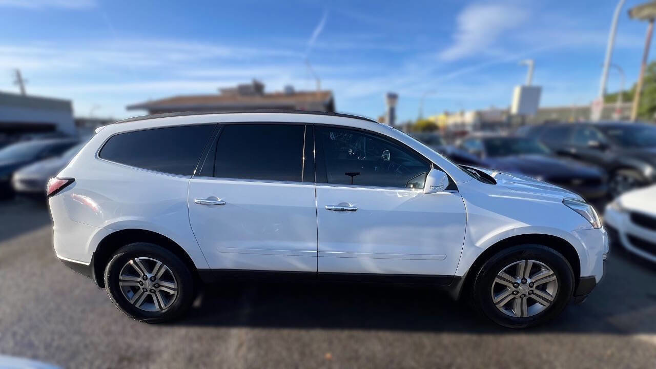 Used 2016 Chevrolet Traverse LT image 8